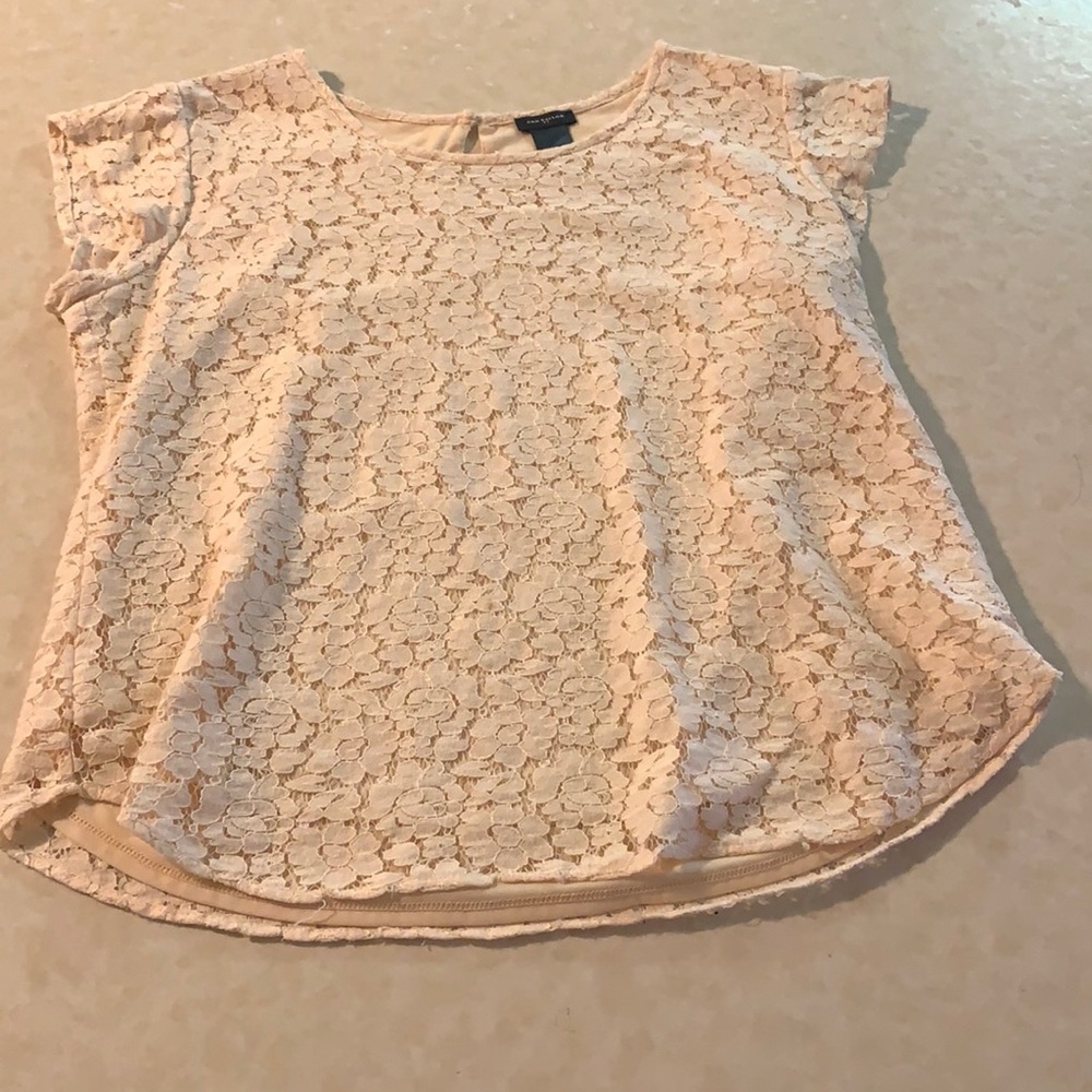 ANN TAYLOR   SIZE: M  COLOR: CREAM
